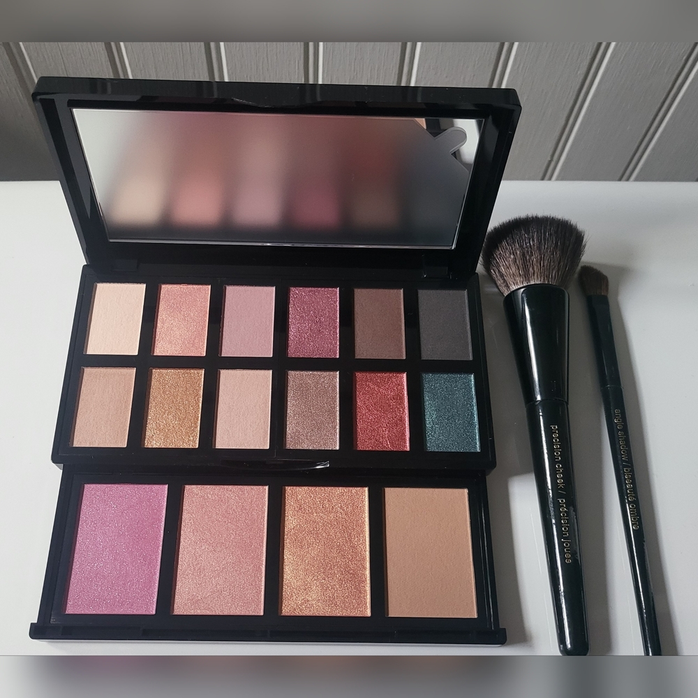 Lancome Holiday Eye and Face Makeup Palette_the parisian wanderlust